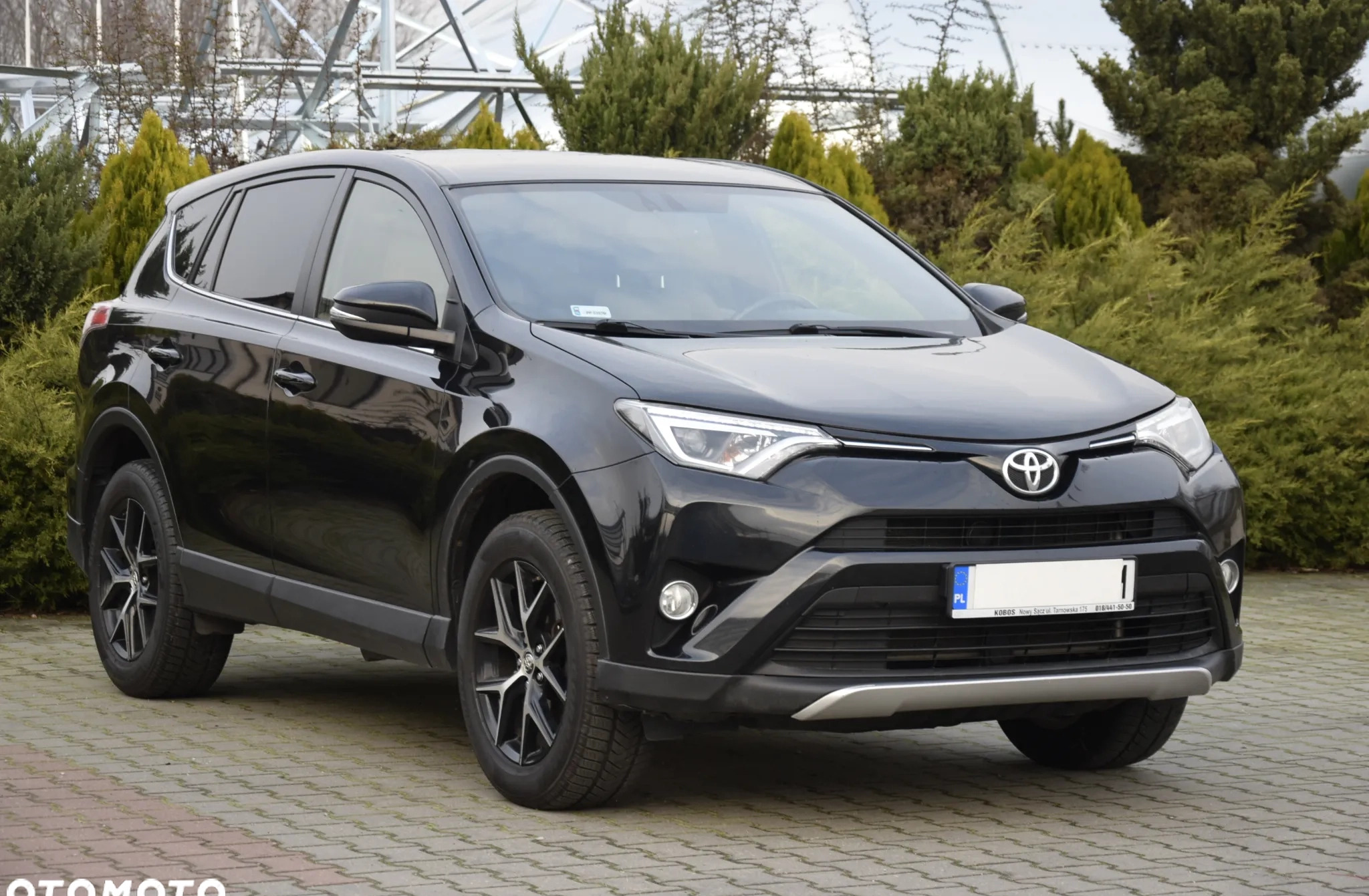 Toyota RAV4 cena 66800 przebieg: 328000, rok produkcji 2016 z Żuromin małe 326